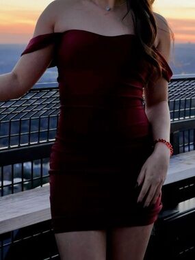 Windsor Off-Shoulder Burgundy Bodycon Mini Dress